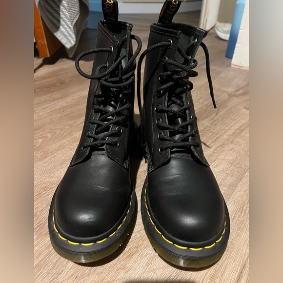 1460 WOMEN'S NAPPA LEATHER LACE UP BOOTS - Picture 3 of 5